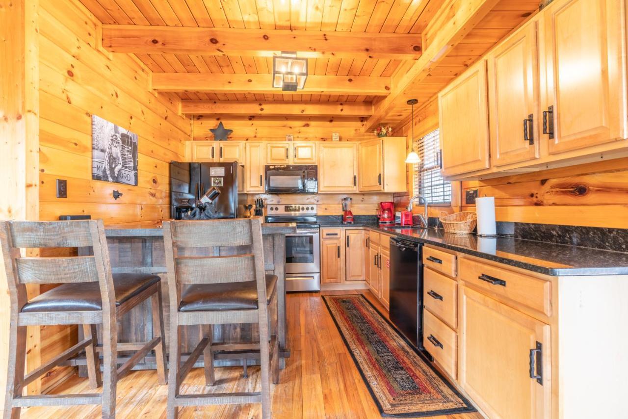Comfort Cabin Bearway To Heaven W Private Hot Tub بيدجن فورج المظهر الخارجي الصورة