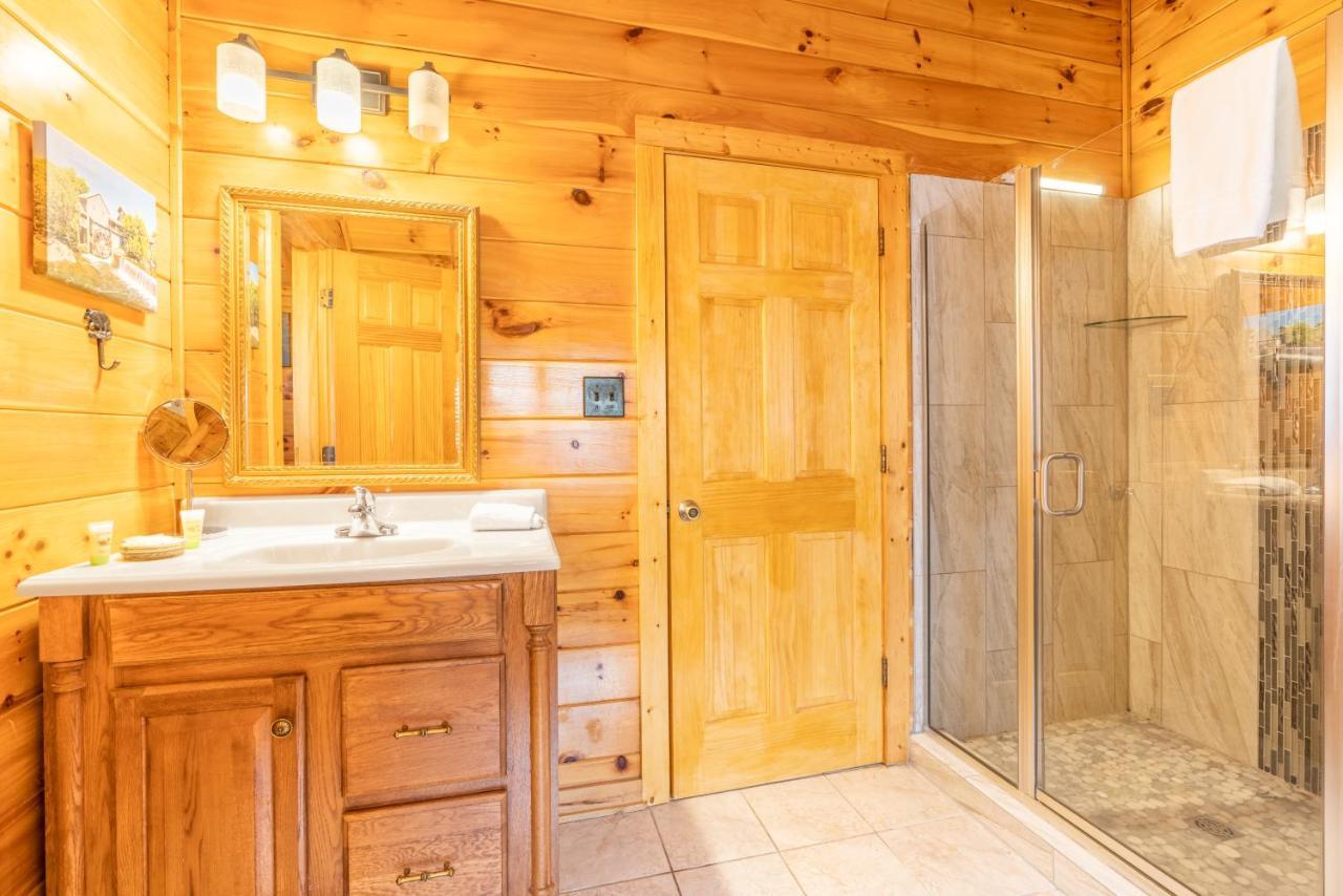 Comfort Cabin Bearway To Heaven W Private Hot Tub بيدجن فورج المظهر الخارجي الصورة
