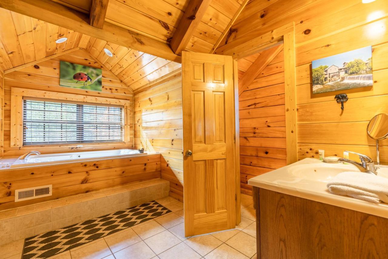Comfort Cabin Bearway To Heaven W Private Hot Tub بيدجن فورج المظهر الخارجي الصورة